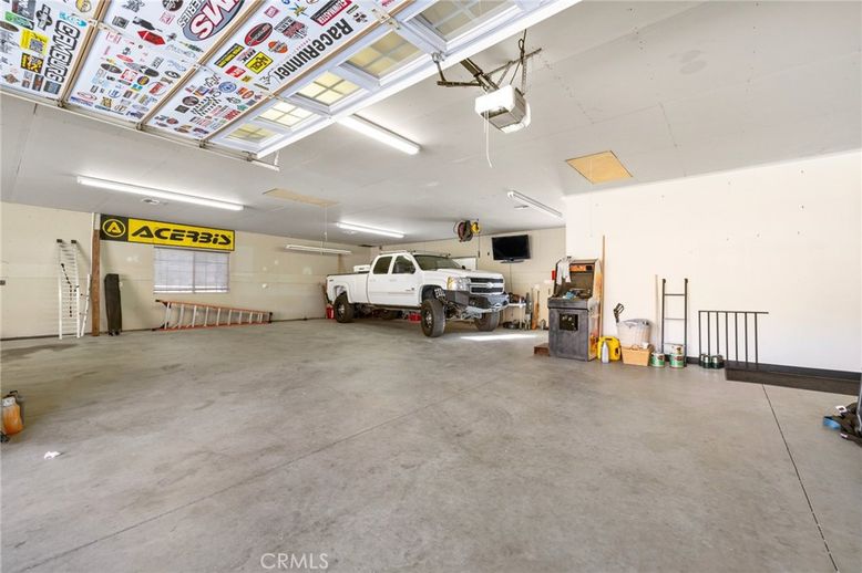 Garage, Interior