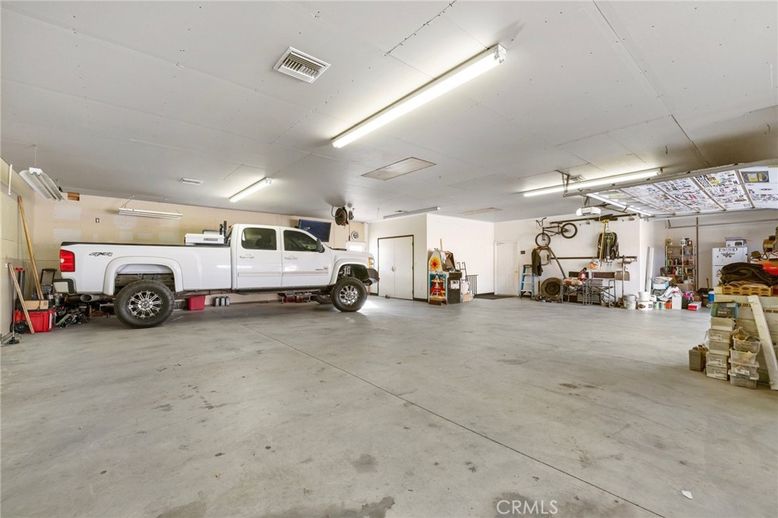 Garage, Interior