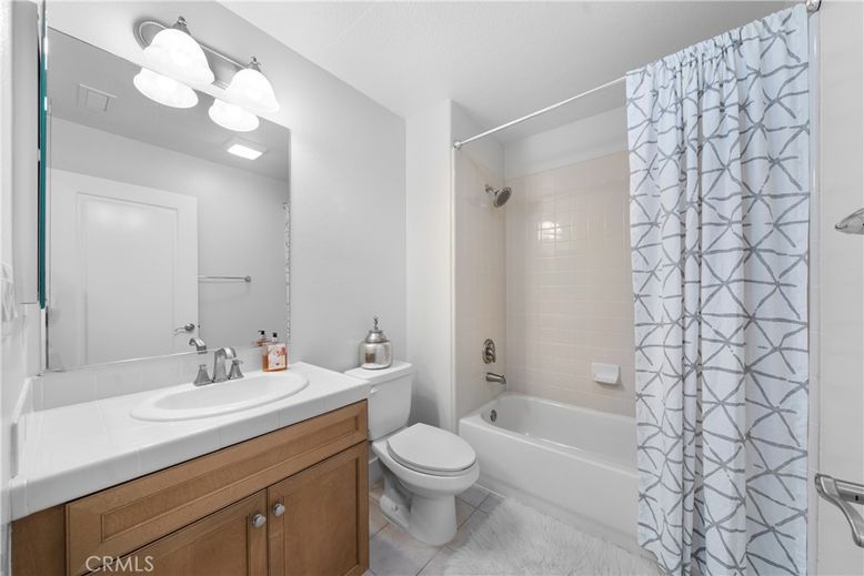 Bathroom, Interior, Tile Countertops