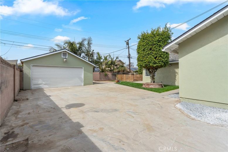 Backyard, Detached Garage, Exterior