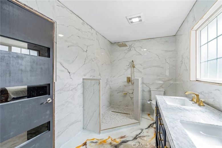 Bathroom, Interior, Marble Walls, Recessed Lighting