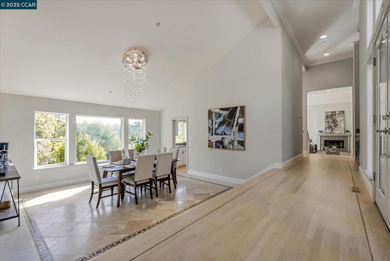 Chandelier, Dining room, Fireplace, Interior, Recessed Lighting, Wood Texture Flooring