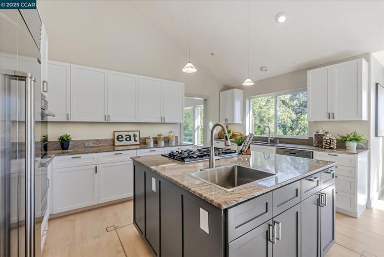 Interior, Kitchen, Pendant Lights, Recessed Lighting, Wood Texture Flooring