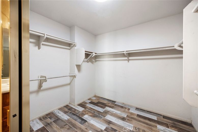 Interior, Walk-in Closets, Wood Texture Flooring