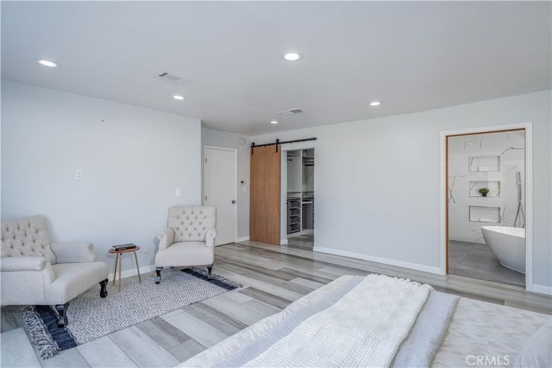 Bathroom, Interior, Recessed Lighting, Wood Texture Flooring