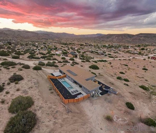 Exterior, Drone