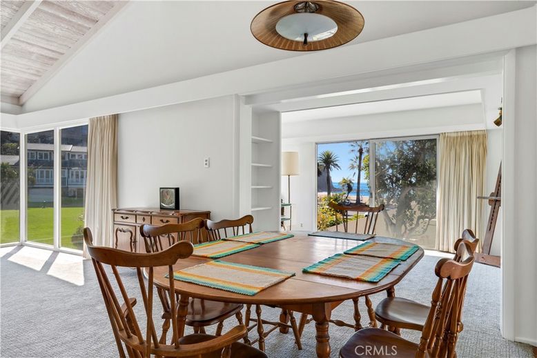 Dining room, Interior