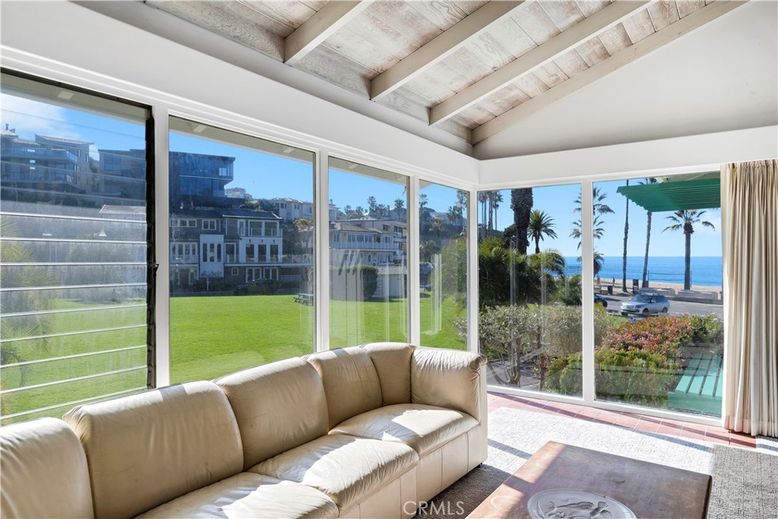 Interior, Living room, Sun Room, Water