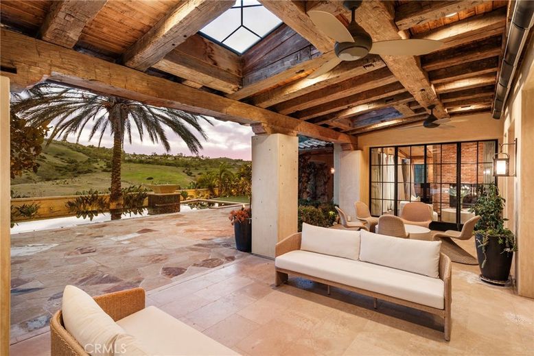 Exterior, Wooden Beams