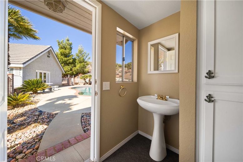 Bathroom, Exterior