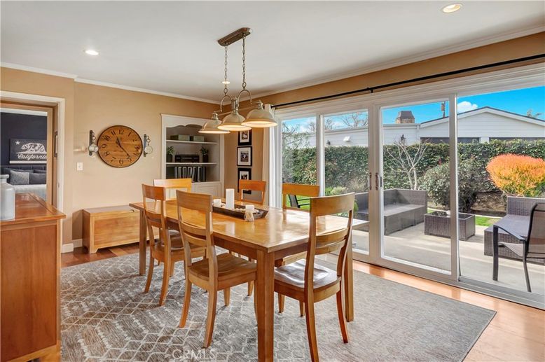Dining room, Interior, Pendant Lights, Recessed Lighting, Wood Texture Flooring
