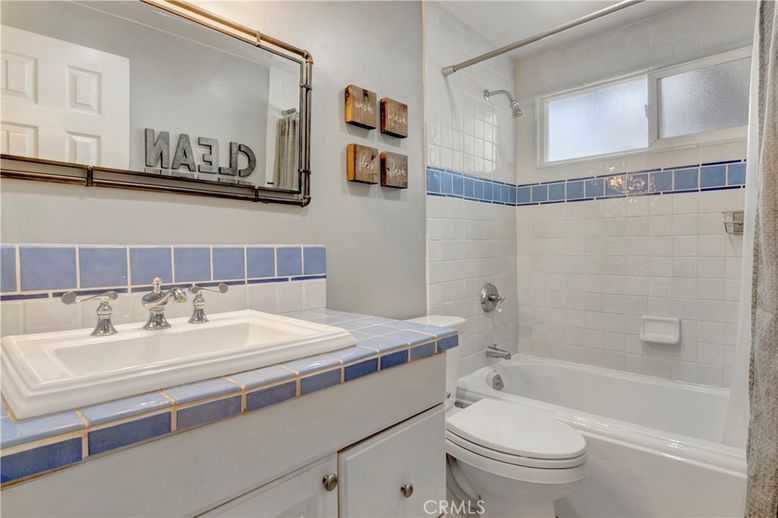 Bathroom, Interior, Tile Countertops