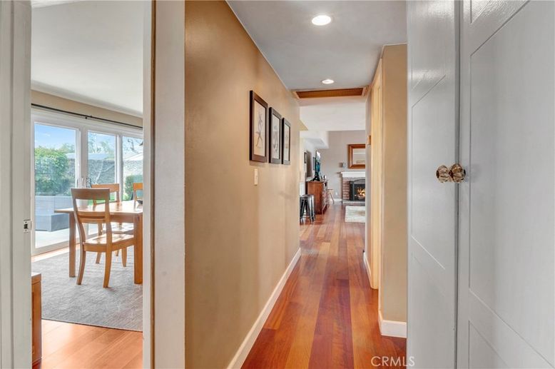 Dining room, Fireplace, Interior, Recessed Lighting, Wood Texture Flooring