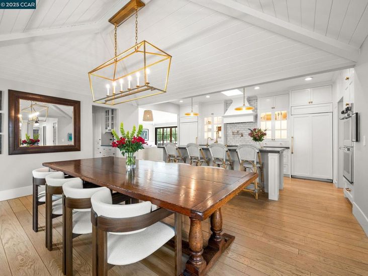 Dining room, Interior, Kitchen, Pendant Lights, Recessed Lighting, Wood Texture Flooring