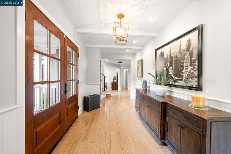 Interior, Pendant Lights, Recessed Lighting, Wood Texture Flooring