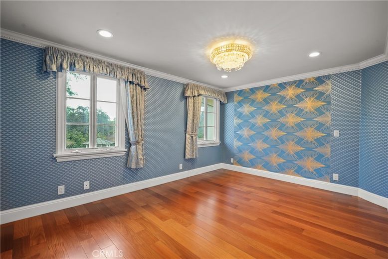 Chandelier, Empty room, Interior, Recessed Lighting, Wood Texture Flooring