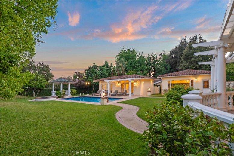 Backyard, Exterior, Pool