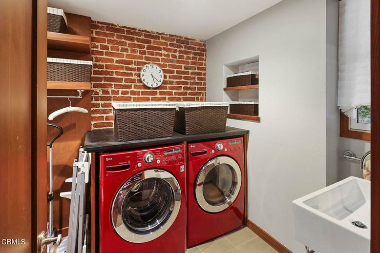 Interior, Stone Walls, Washer