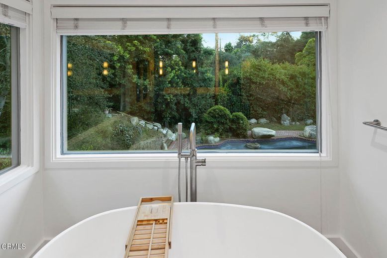 Bathroom, Free Standing Baths, Interior