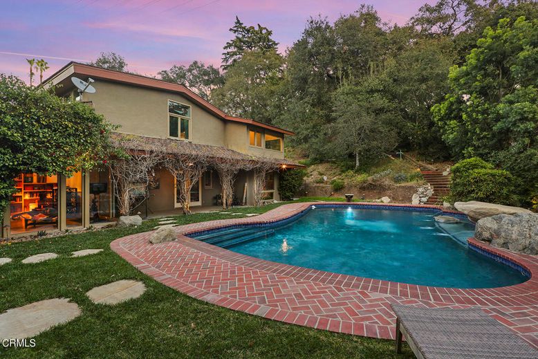 Exterior, Pool