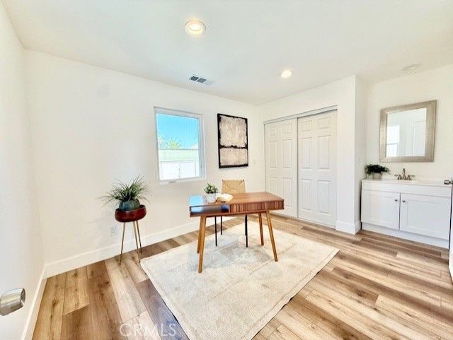Home Office, Interior, Recessed Lighting, Wood Texture Flooring