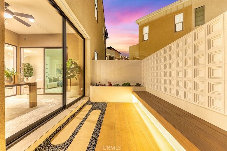 Exterior, Wood Texture Flooring