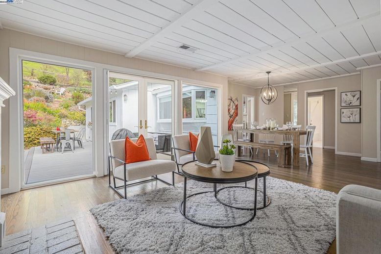 Dining room, Interior, Living room, Pendant Lights, Wood Texture Flooring