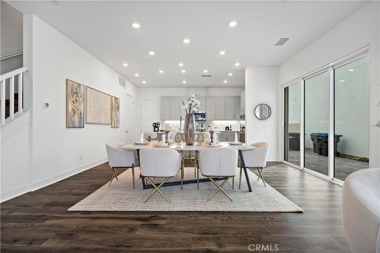Dining room, Interior, Kitchen, Recessed Lighting, Wood Texture Flooring