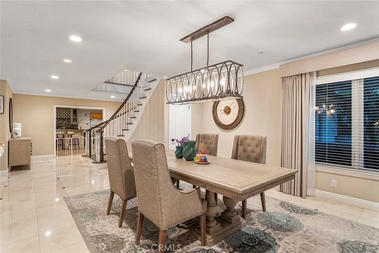 Dining room, Interior, Pendant Lights, Recessed Lighting