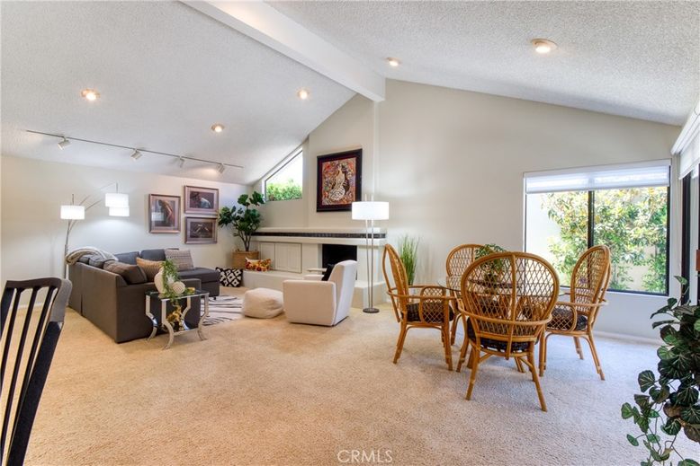 Dining room, Interior, Living room, Recessed Lighting