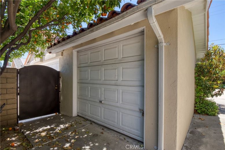 Detached Garage, Exterior