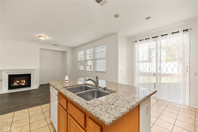 Fireplace, Interior, Kitchen, Recessed Lighting