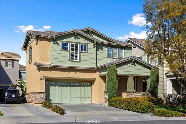 Attached, Exterior, Facade, American Craftsman