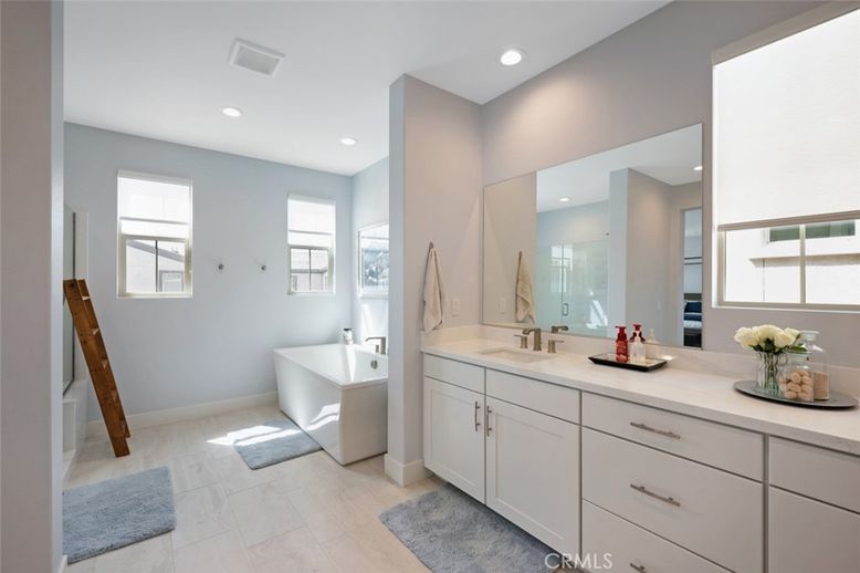 Bathroom, Dual Sink Vanities, Free Standing Baths, Interior, Recessed Lighting