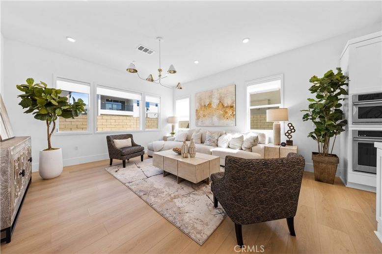 Interior, Living room, Pendant Lights, Recessed Lighting, Wood Texture Flooring