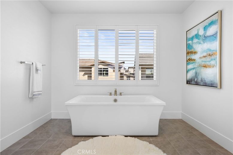 Bathroom, Free Standing Baths, Interior