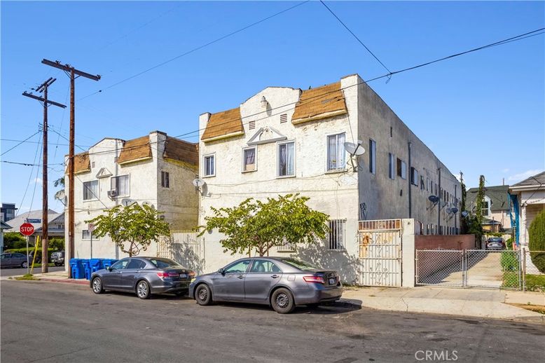 Attached, Exterior, Facade, Rowhouse