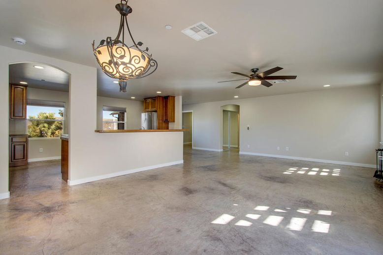Empty room, Interior, Pendant Lights, Recessed Lighting