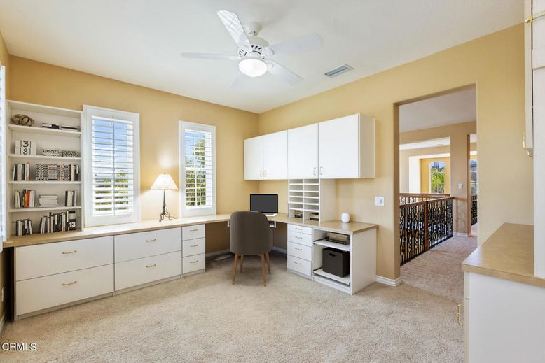 Home Office, Interior
