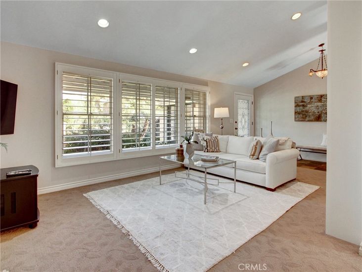 Interior, Living room, Pendant Lights, Recessed Lighting