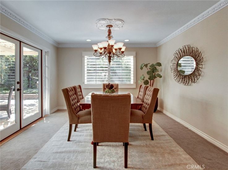 Chandelier, Dining room, Interior