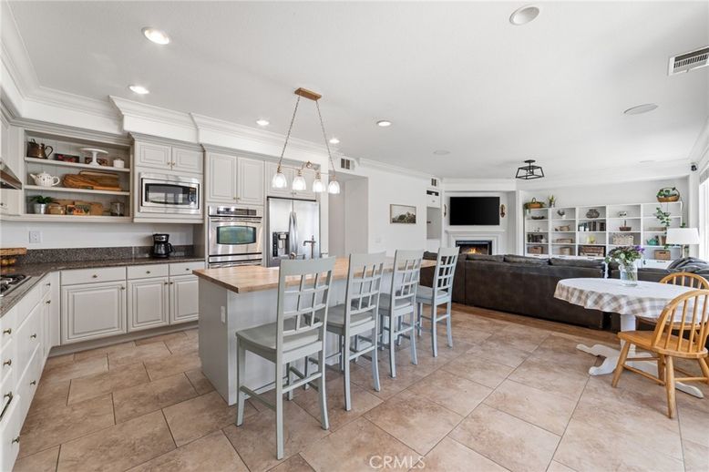 Fireplace, Interior, Kitchen, Living room, Pendant Lights, Recessed Lighting, Stainless Steel Appliances