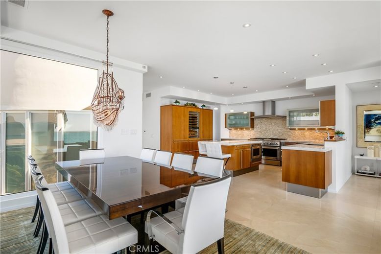 Dining room, Interior, Kitchen, Pendant Lights, Recessed Lighting, Stainless Steel Appliances