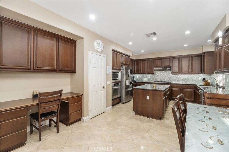 Dining room, Interior, Kitchen, Recessed Lighting, Stainless Steel Appliances