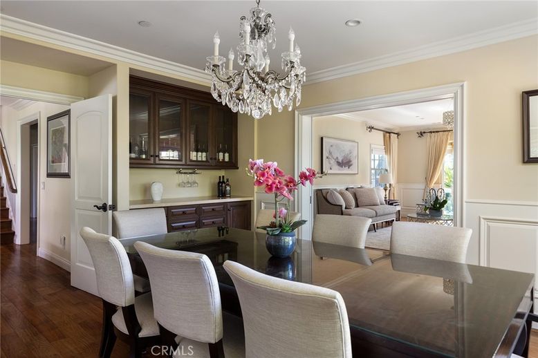 Chandelier, Dining room, Interior, Living room, Recessed Lighting, Wood Texture Flooring