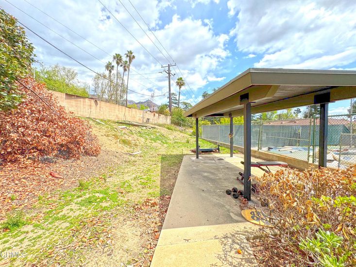Backyard, Exterior