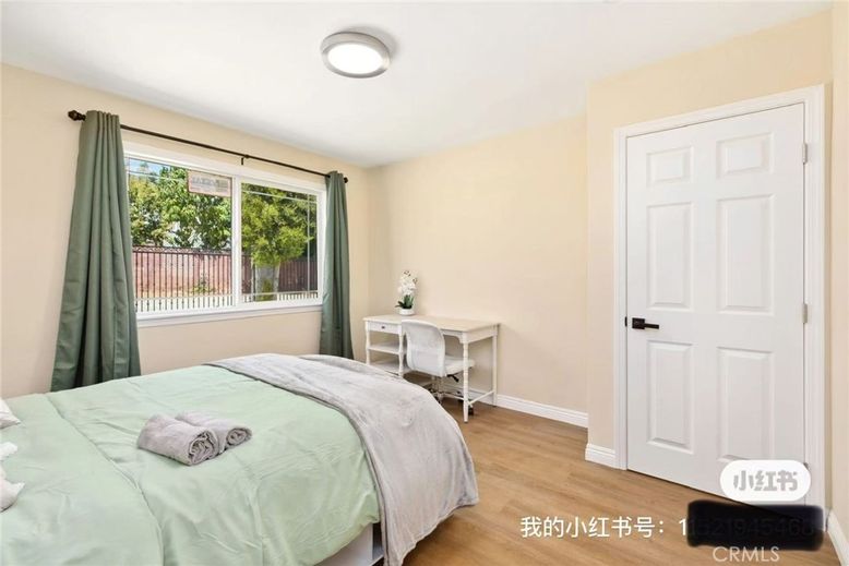 Bedroom, Home Office, Interior, Wood Texture Flooring
