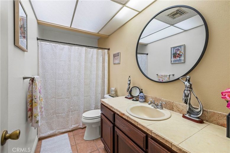 Bathroom, Interior, Tile Countertops