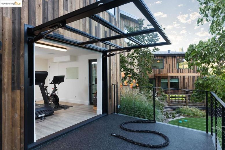 Exterior, Fitness Equipment