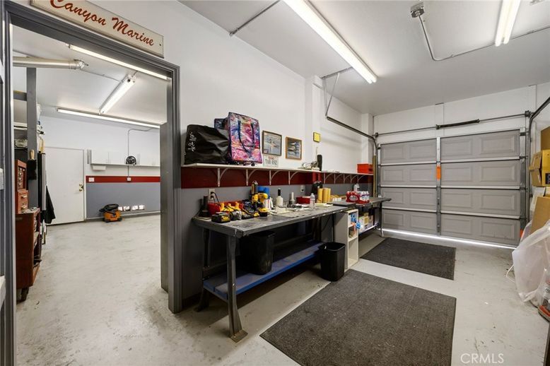 Garage, Interior